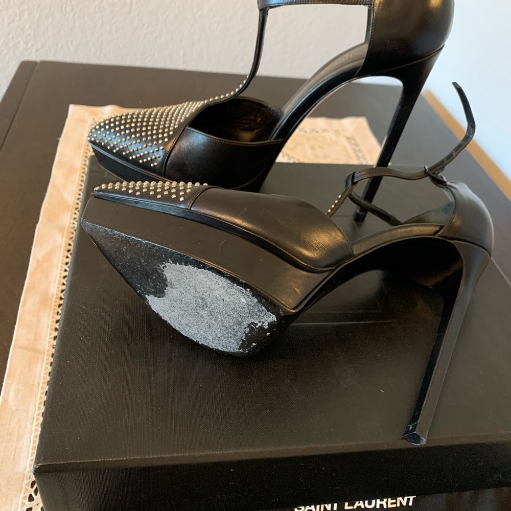 YSL Studded Janis Mary Jane Heel. Black. Size 38. - Picture 13 of 15